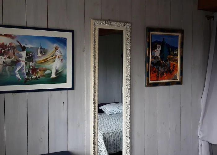 Bed & Breakfast Maison Laratger 3*